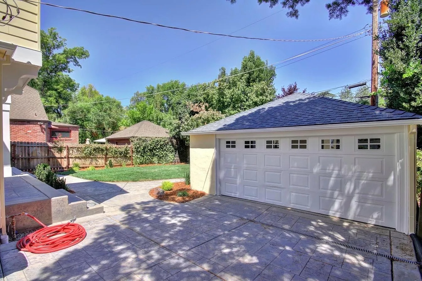 Foothill meadow residence, photograph 28