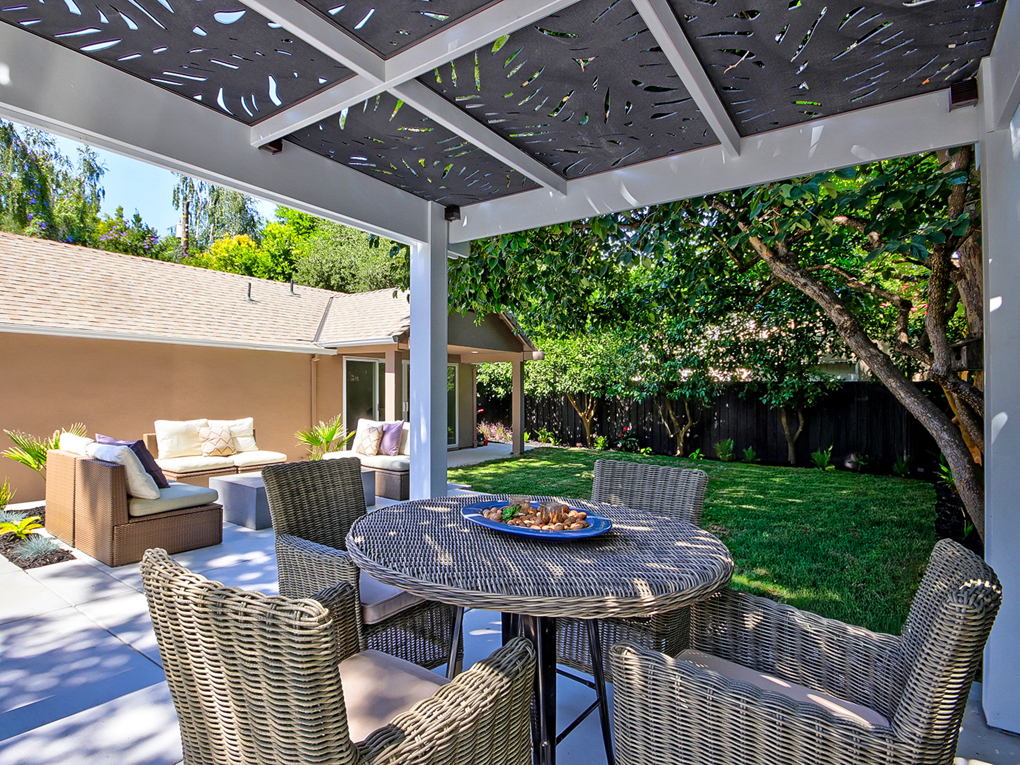 Kim residence, photograph 6