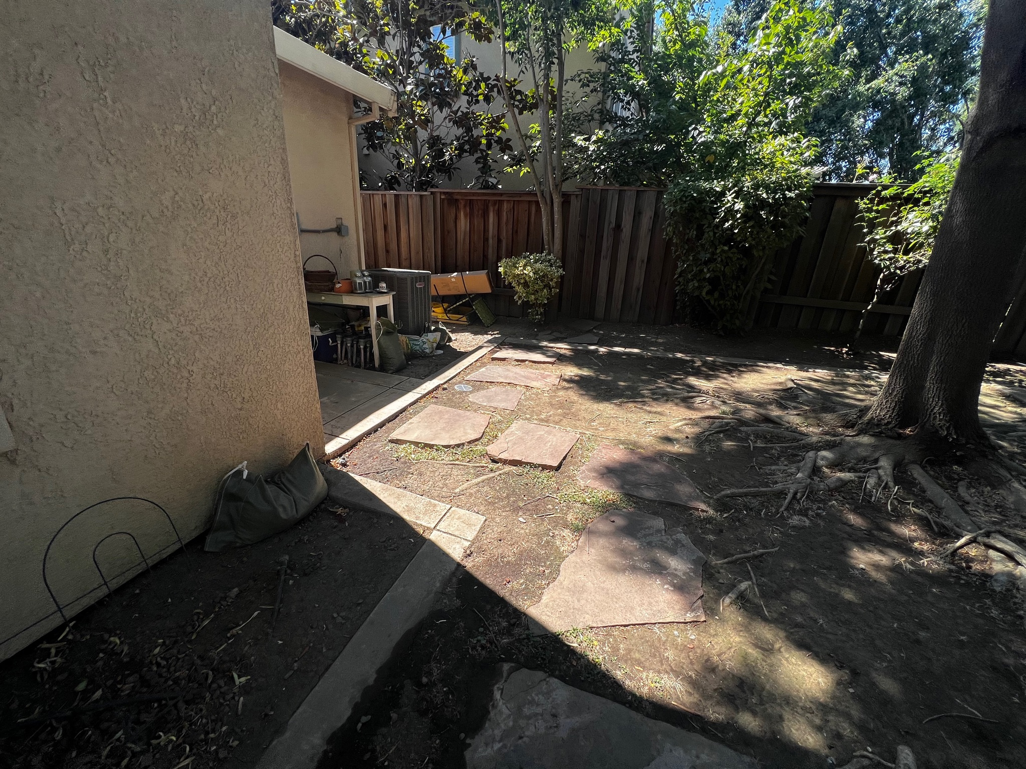 Courtyard house, photograph 25